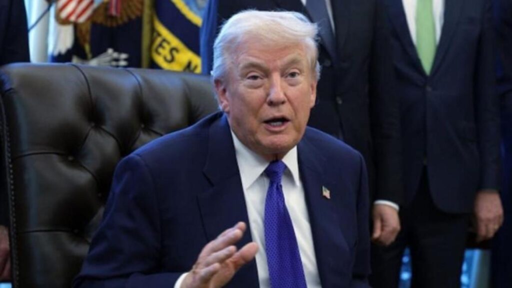 क्या अब महंगा हो जाएगा छत पर सोलर लगवाना? ट्रंप के 126% टैरिफ वाले फरमान ने बढ़ाई भारत की टेंशन; जानें पूरी सच्चाई