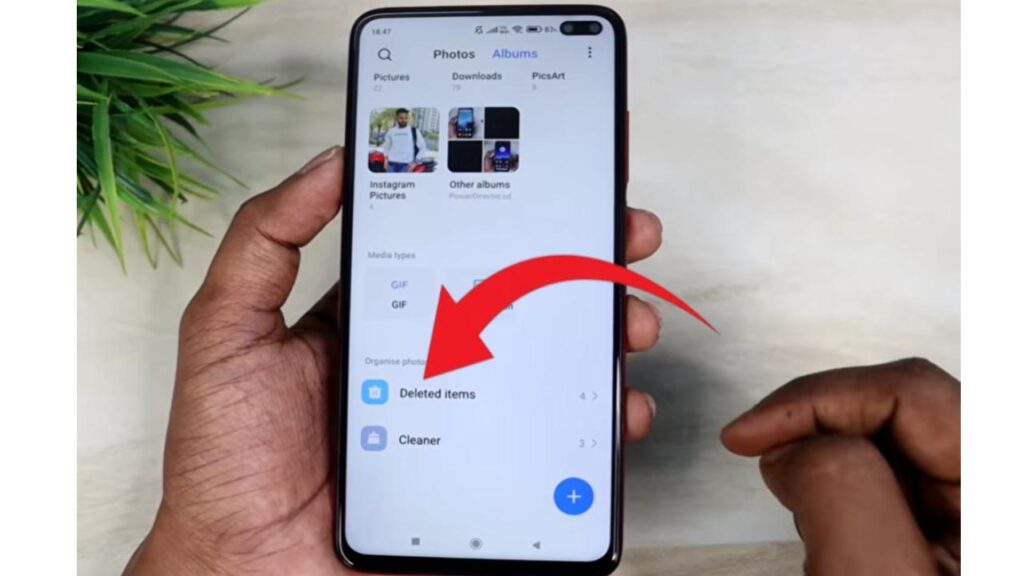 Deleted Photos Recovery: गलती से डिलीट हुई फोटो-वीडियो वापस चाहिए? फोन से गायब हुआ डेटा रिकवर करने के ये हैं 3 सबसे आसान और फ्री तरीके 
